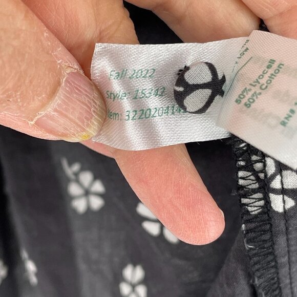 Marine Layer Gabrielle Smocked Top Black Modern Ditsy 3/4 Sleeves Popover Small - Picture 8 of 9